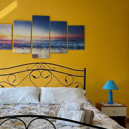 Casa Vacanze Da Roberta A Pochi Km Da Oristano Simaxis エクステリア 写真
