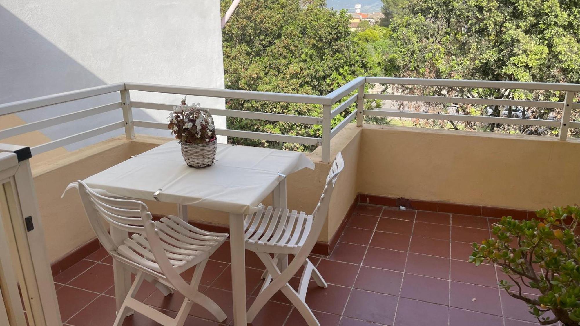 Casa Vacanze Da Roberta A Pochi Km Da Oristano Simaxis エクステリア 写真